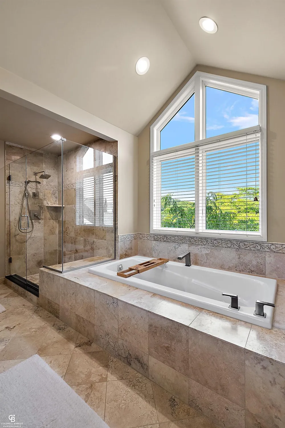 26151 harbour pointe dr n Drive Harrison Charter Township, MI 48045