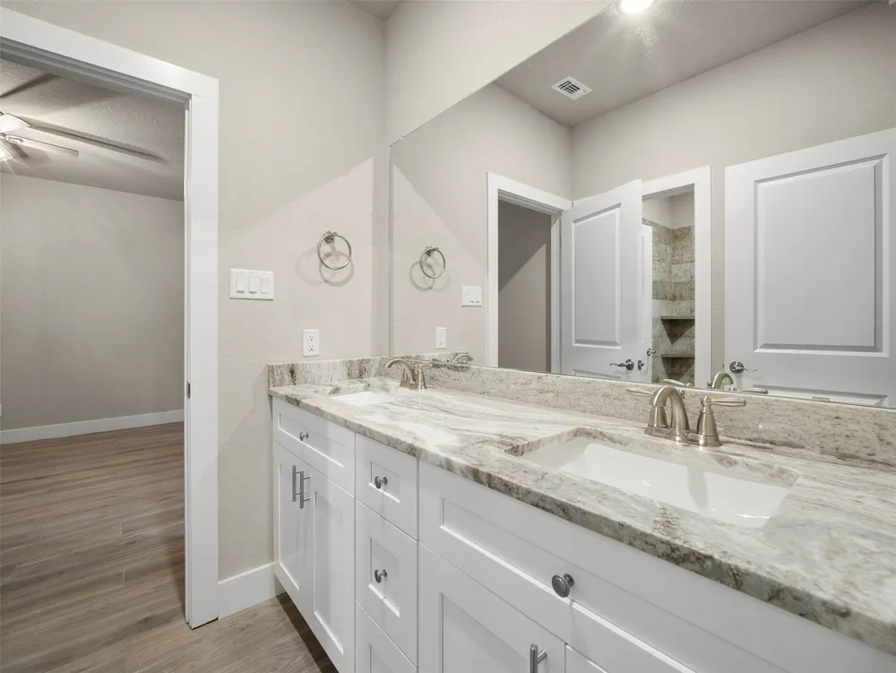 5338 Howard St Street San Antonio, TX 78212