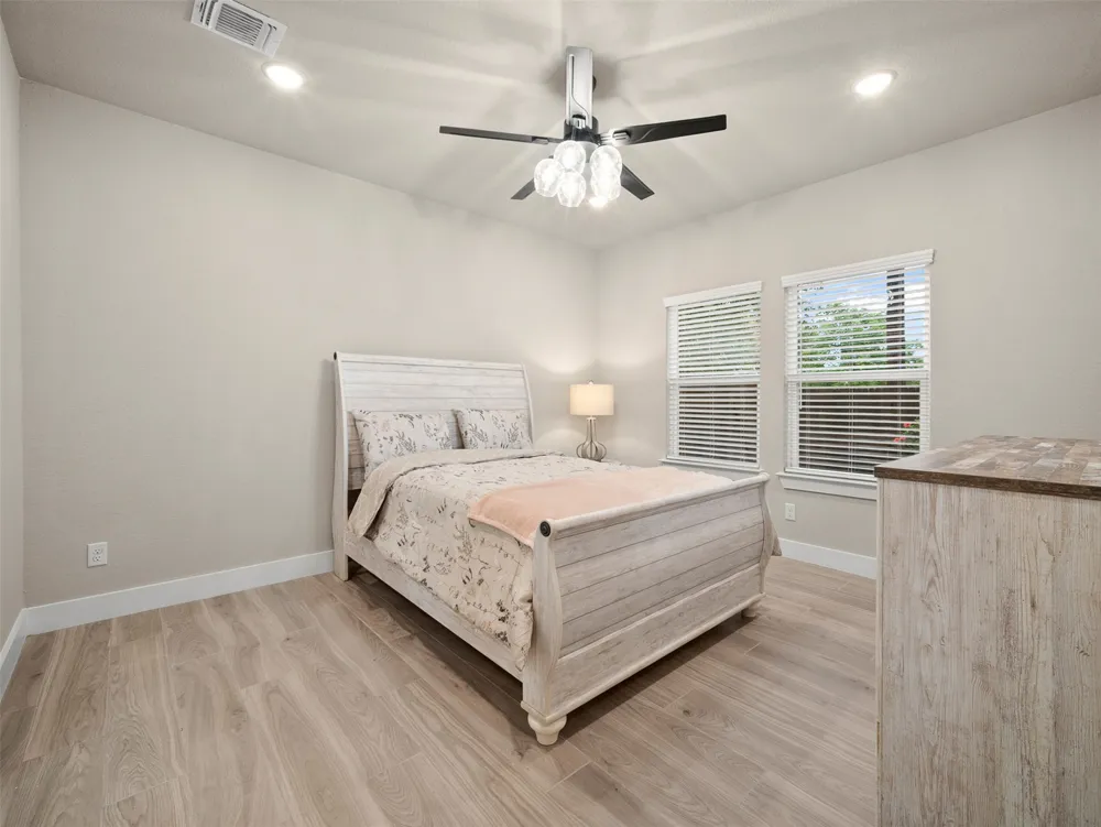 5338 Howard St Street San Antonio, TX 78212