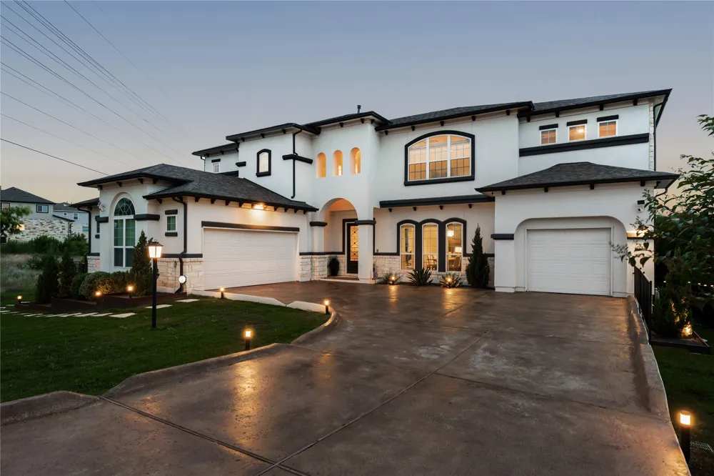 701 Echelon Place Lakeway, TX 78738