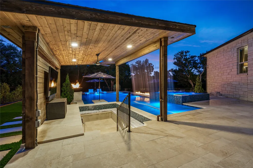 701 Echelon Place Lakeway, TX 78738