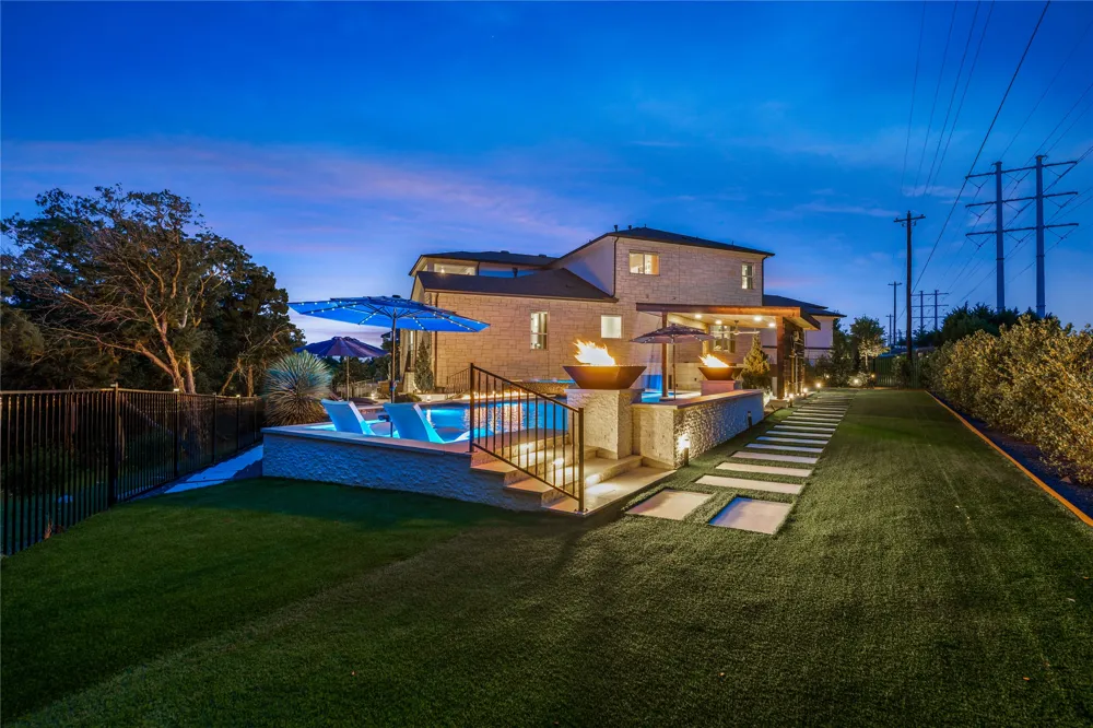 701 Echelon Place Lakeway, TX 78738