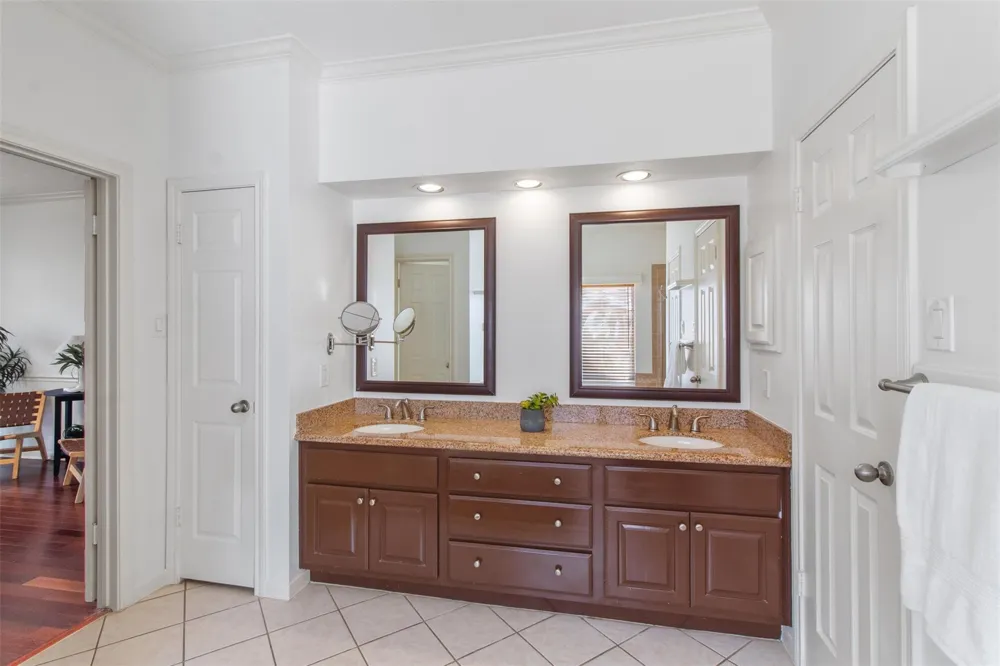 5127 Heathfield Court Houston, TX 77084