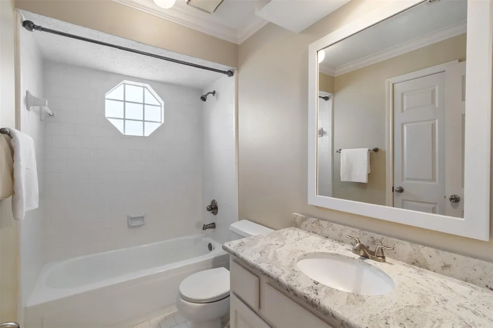 5127 Heathfield Court Houston, TX 77084