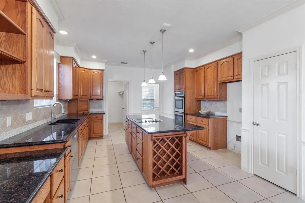 5127 Heathfield Court Houston, TX 77084