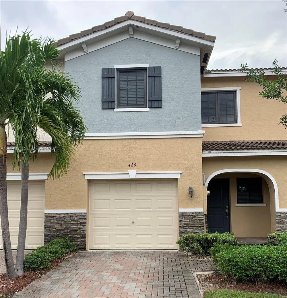 429 NE 194th Ter #429 Miami, FL 33179