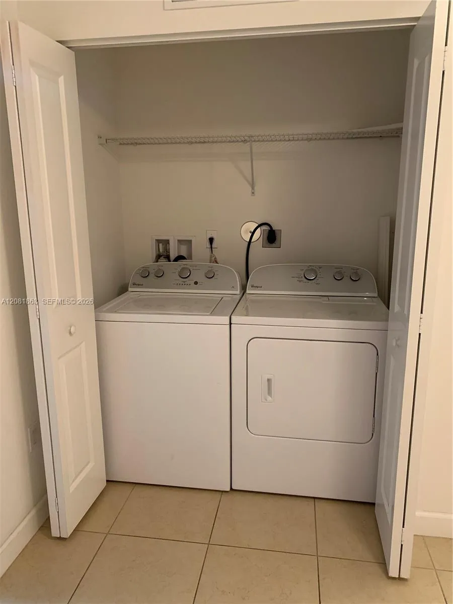 429 NE 194th Ter #429 Miami, FL 33179