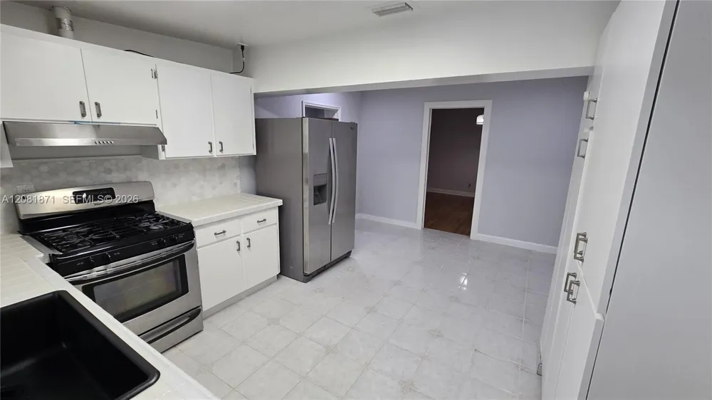 5911 SW 6th St #2 Miami, FL 33144