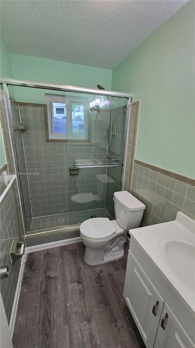 5911 SW 6th St #2 Miami, FL 33144