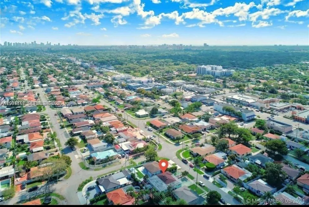 5911 SW 6th St #2 Miami, FL 33144