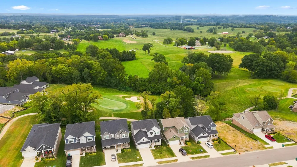 1086 Callaway Dr Lebanon, TN 37087