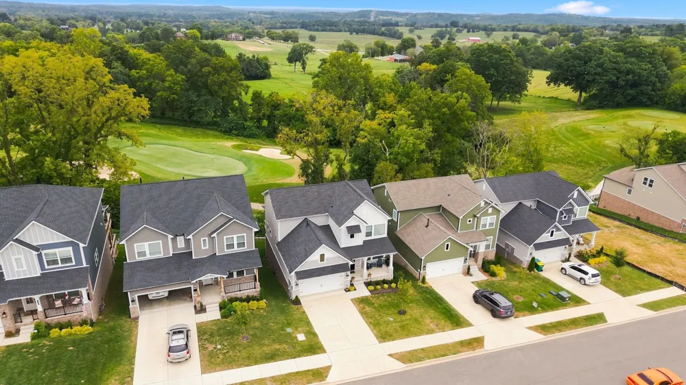 1086 Callaway Dr Lebanon, TN 37087
