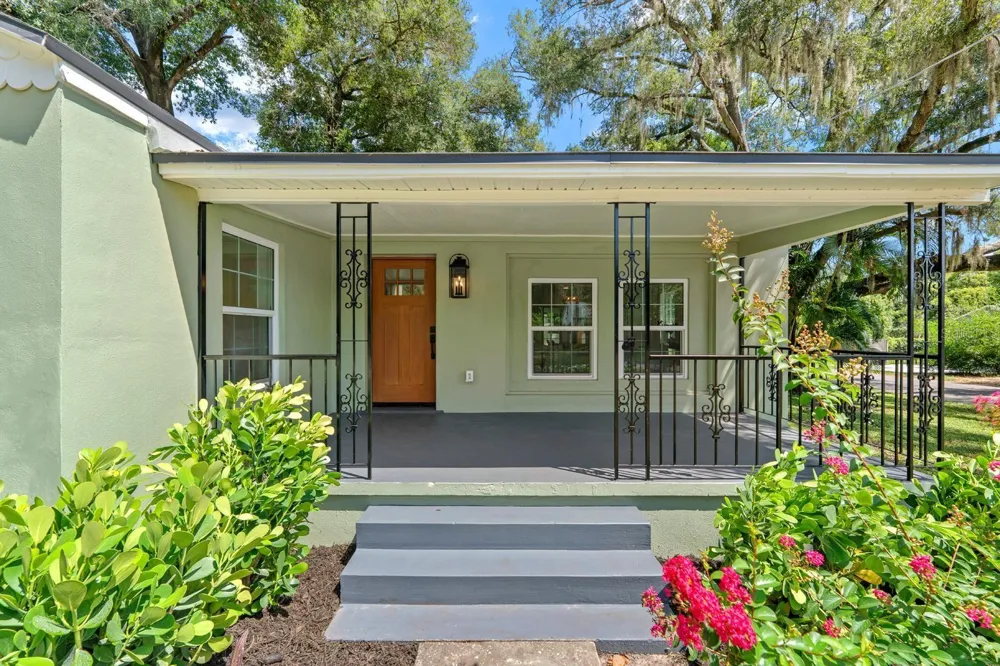 1230 E HENRY AVENUE Tampa, FL 33604