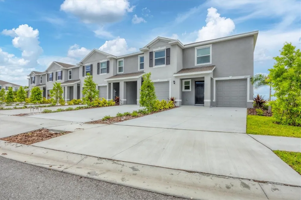 17657 CRESCENT MOON LOOP Bradenton, FL 34211