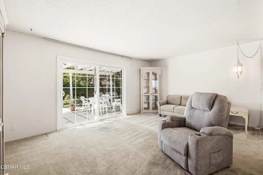 895 Appleton Road Simi Valley, CA 93065