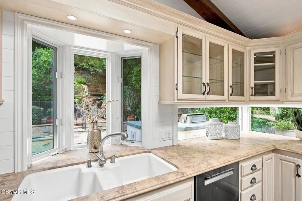 631 Camino Verde Thousand Oaks, CA 91360