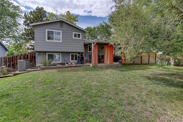 1374 Dover Street Broomfield, CO 80020