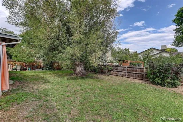 1374 Dover Street Broomfield, CO 80020