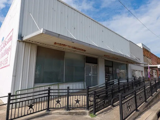 401 E Texas Avenue Mart, TX 76664