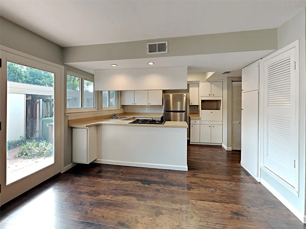 462 Westview Terrace Arlington, TX 76013