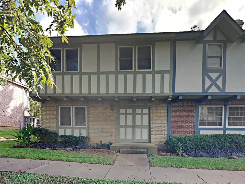 462 Westview Terrace Arlington, TX 76013