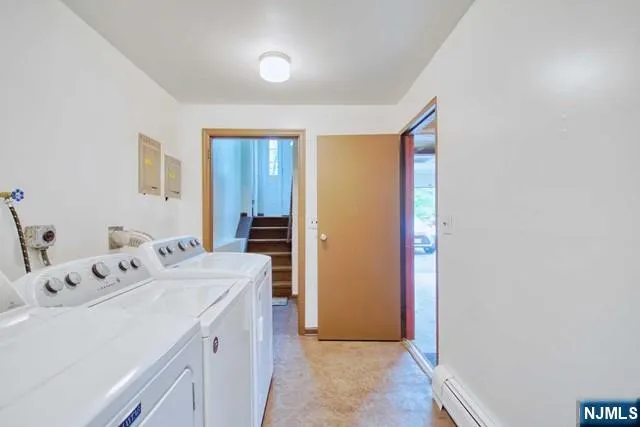 44 Newcomb Road Tenafly, NJ 07670