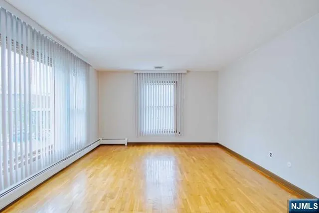 44 Newcomb Road Tenafly, NJ 07670
