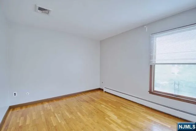 44 Newcomb Road Tenafly, NJ 07670