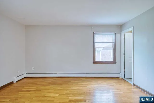44 Newcomb Road Tenafly, NJ 07670