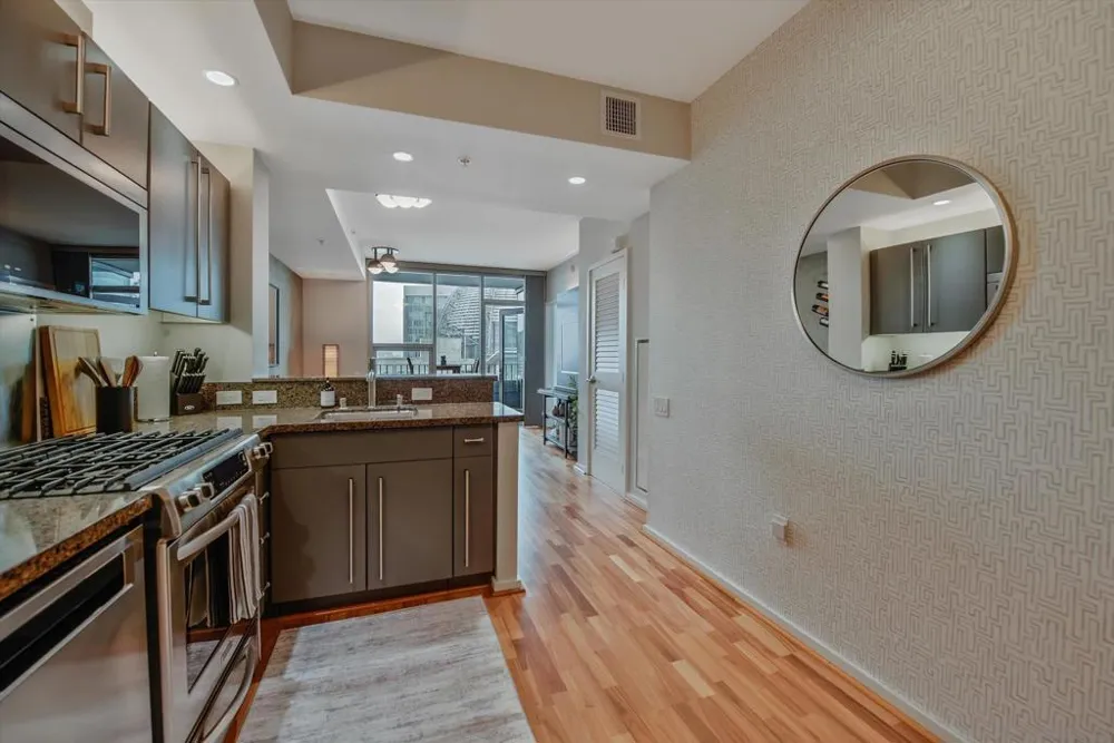 321 10Th Ave #1603 San Diego, CA 92101