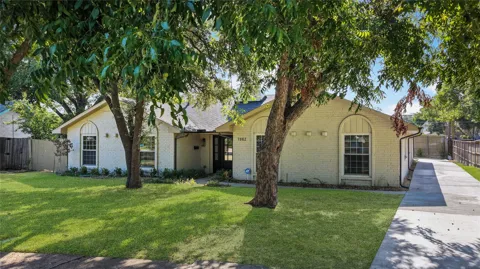 7862 La Verdura Drive