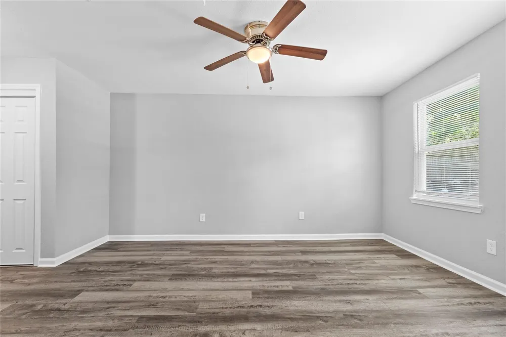 4838 Van Fleet Street Houston, TX 77033