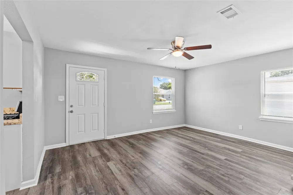4838 Van Fleet Street Houston, TX 77033