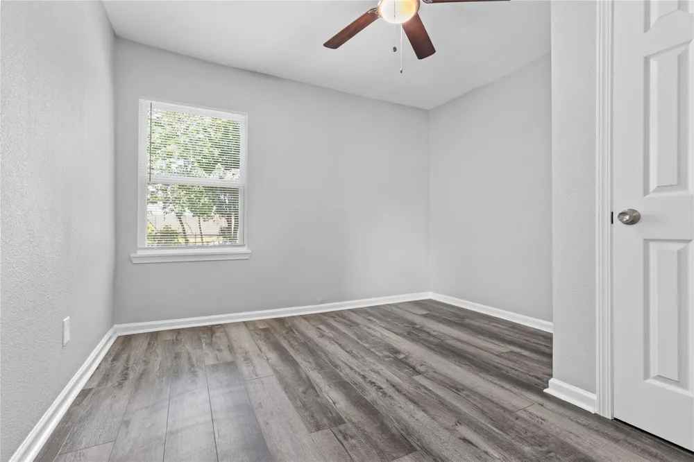 4838 Van Fleet Street Houston, TX 77033