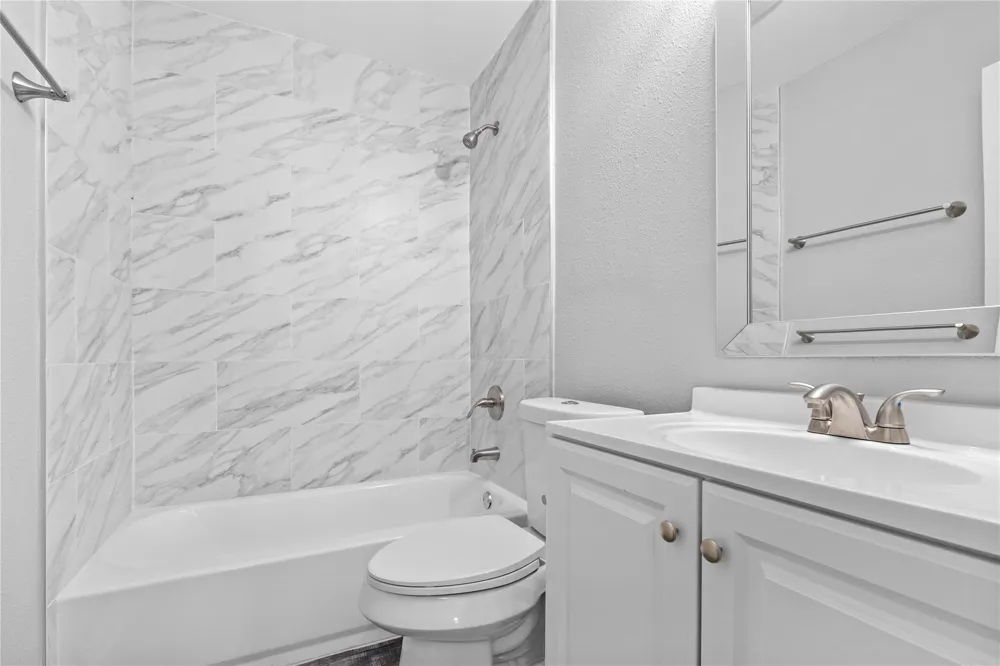 4838 Van Fleet Street Houston, TX 77033
