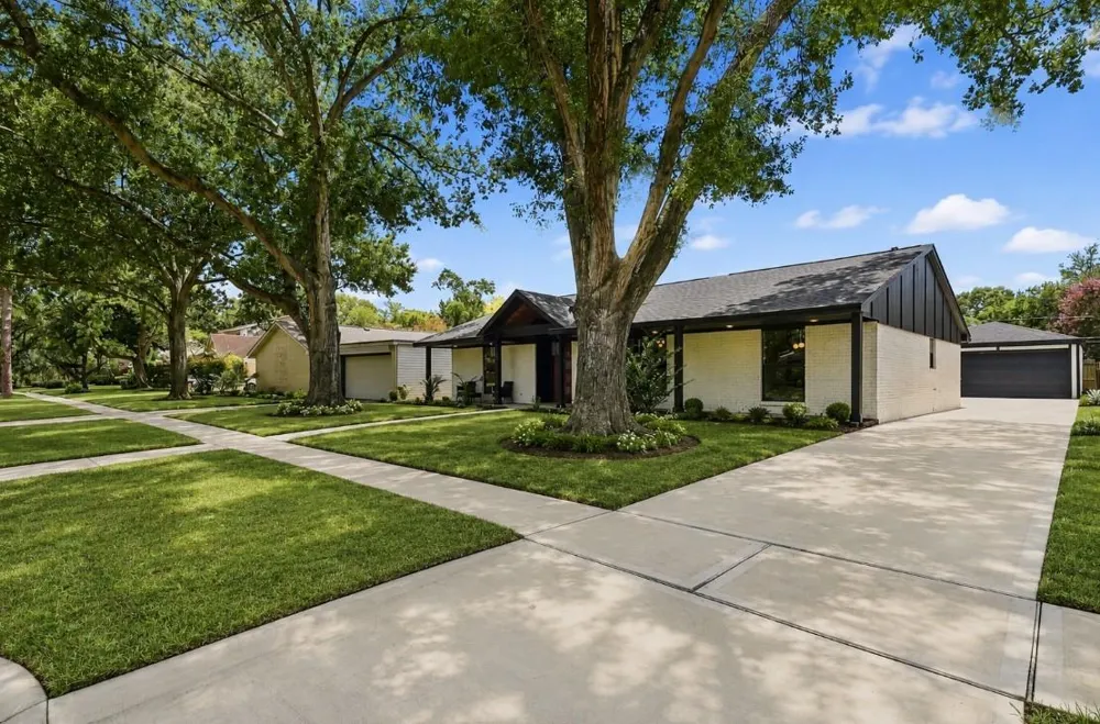6139 Valkeith Drive Houston, TX 77096
