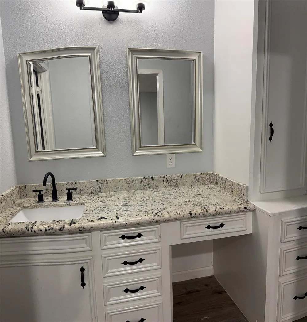 211 Van Winkle Street Lake Jackson, TX 77566