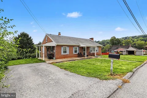 305 GLENVUE ROAD