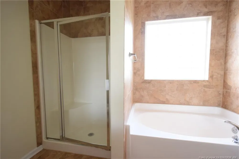 2541 Spinnaker Drive Hope Mills, NC 28348