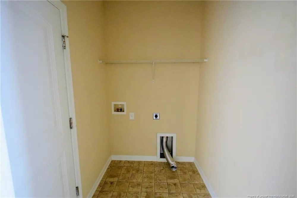 2541 Spinnaker Drive Hope Mills, NC 28348