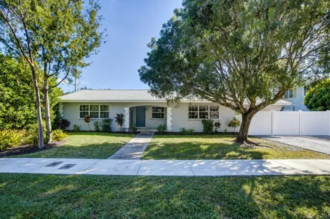 600 SW 15th Street #602