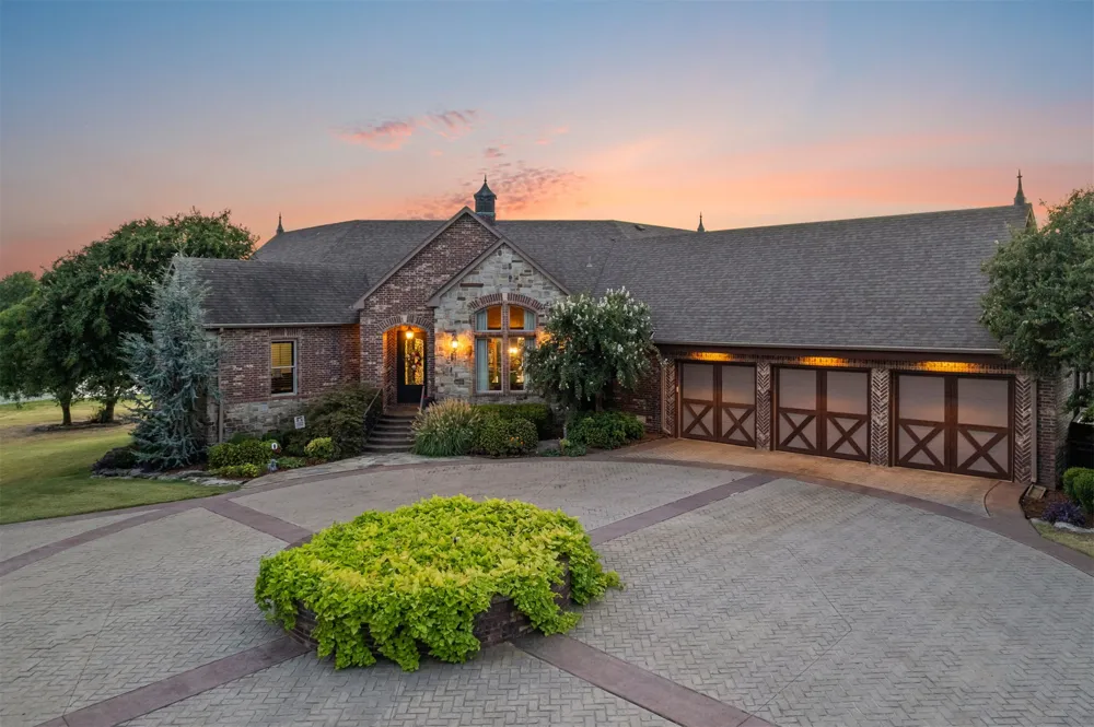 13689 S Lewis Avenue Bixby, OK 74008