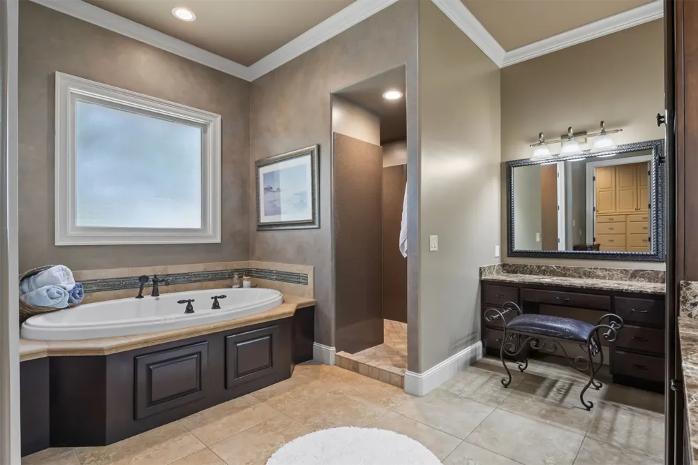 13689 S Lewis Avenue Bixby, OK 74008
