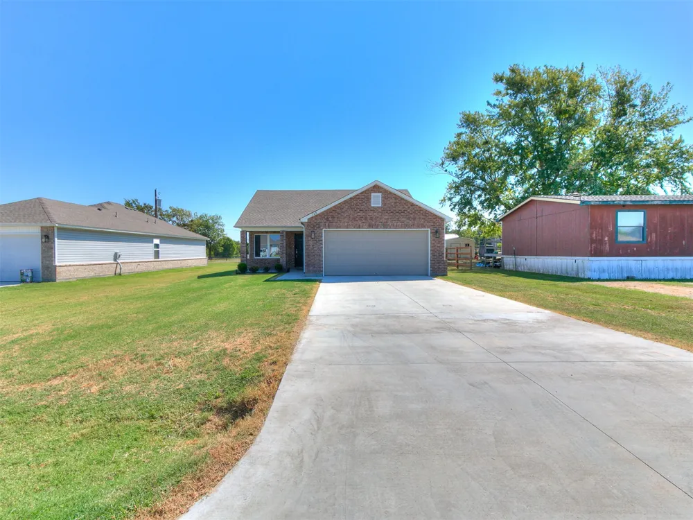 708 Redbud Avenue Beggs, OK 74421
