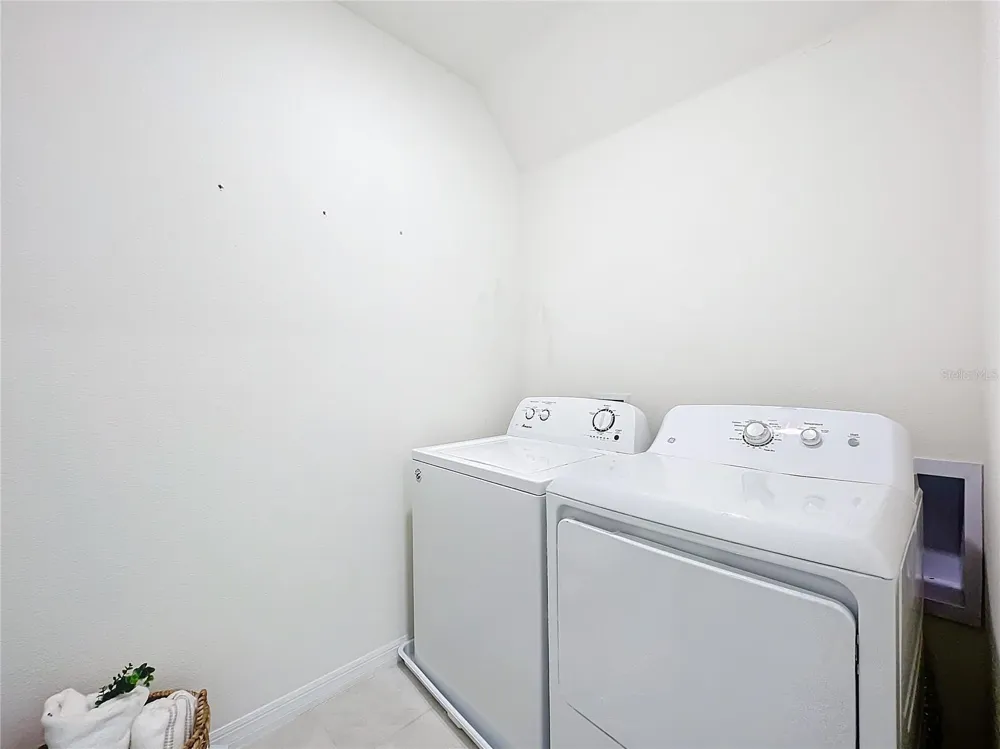 1634 REDDISH EGRET COURT Davenport, FL 33897