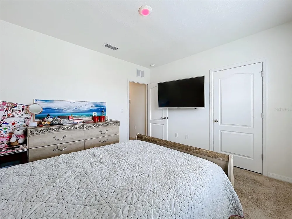 1634 REDDISH EGRET COURT Davenport, FL 33897