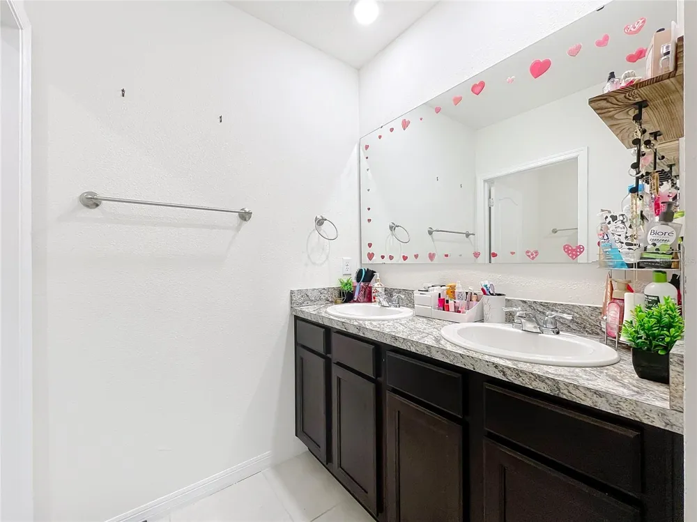 1634 REDDISH EGRET COURT Davenport, FL 33897