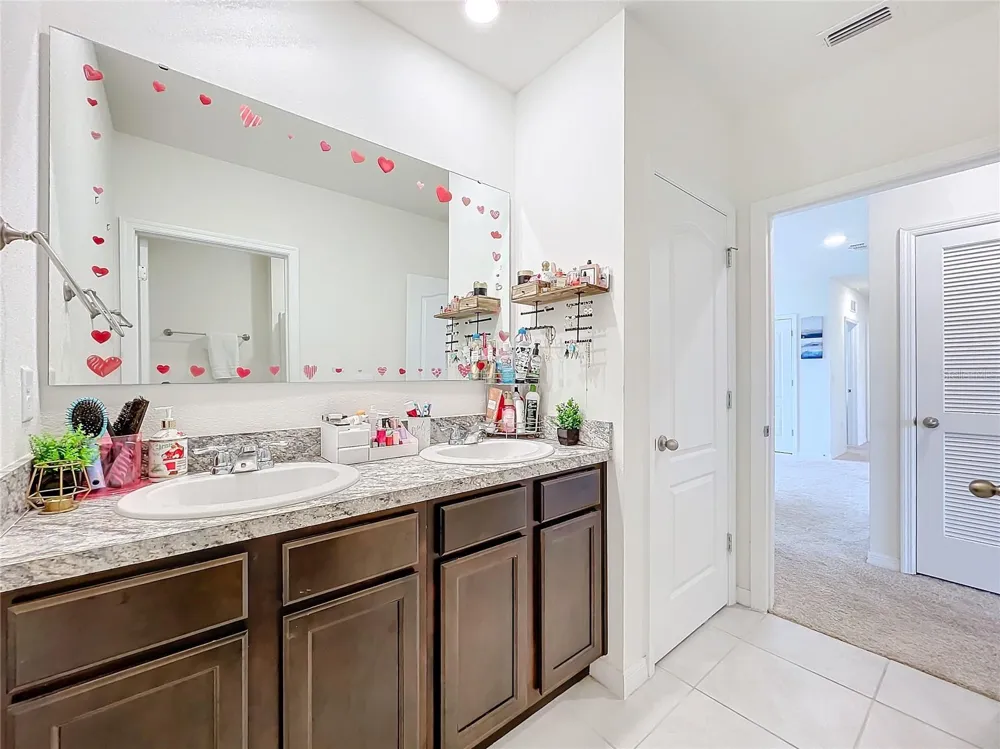 1634 REDDISH EGRET COURT Davenport, FL 33897