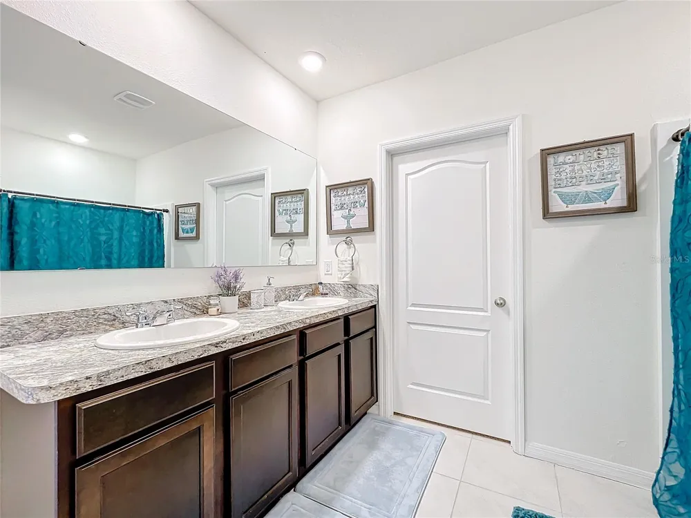 1634 REDDISH EGRET COURT Davenport, FL 33897