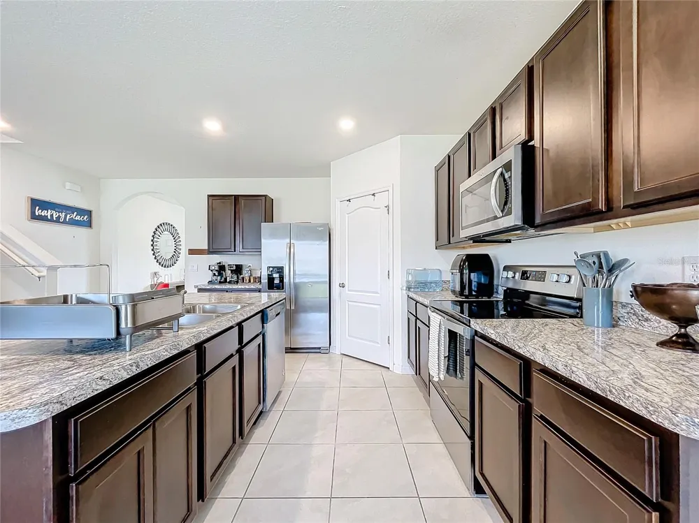 1634 REDDISH EGRET COURT Davenport, FL 33897